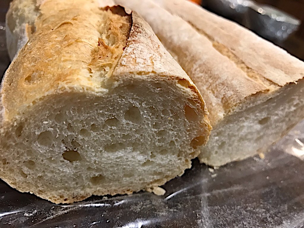 新名爪マルショクのパン屋、パンLABOのフランスパン